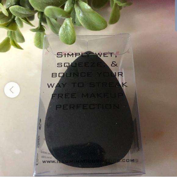 BNIB! Illuminati Cosmetic Sponge - Picture 3 of 3